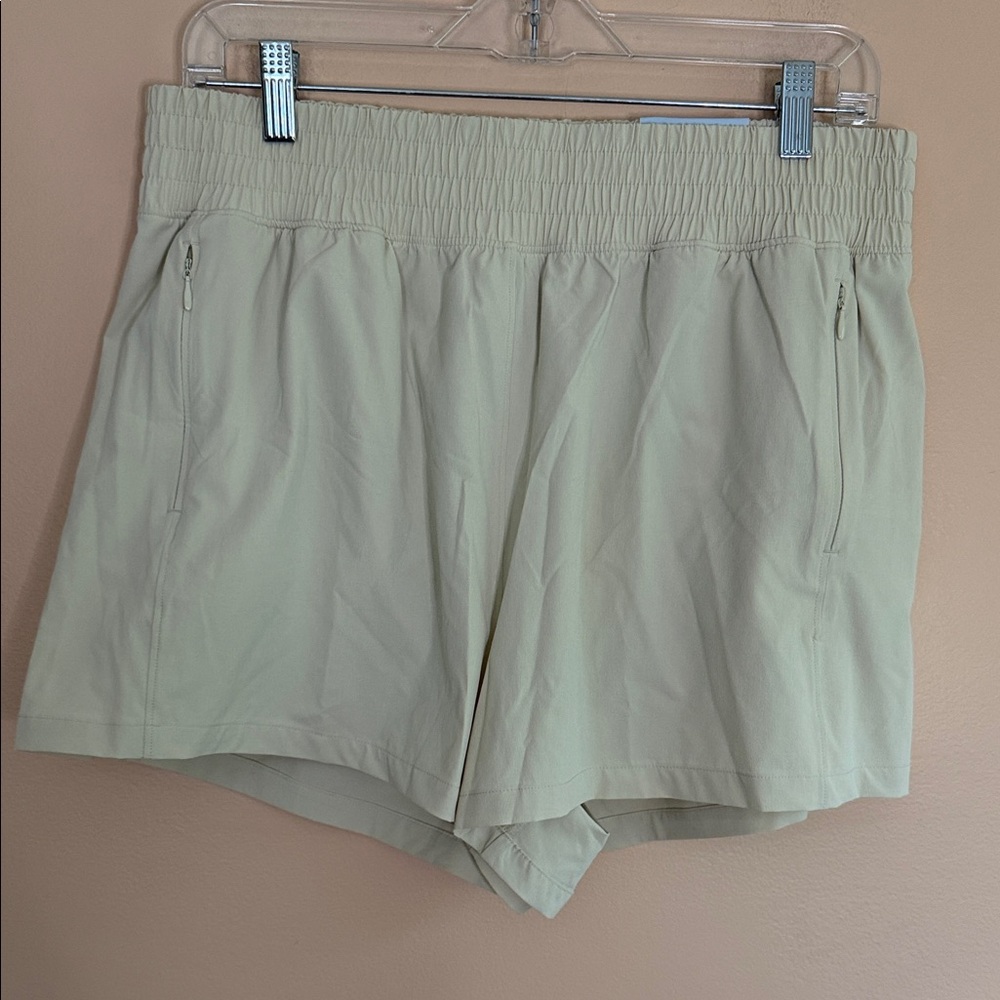 Women's Athletic Shorts — Light Beige Elastic Waist